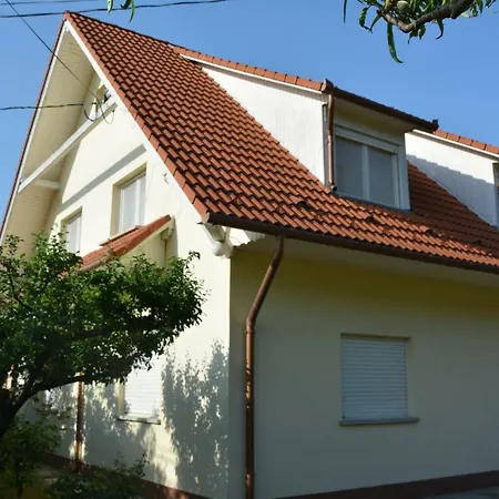 Apartament Villon Apartmanhaz